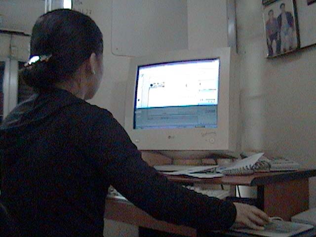 Kuwentong Kalye | Woman in front of PC